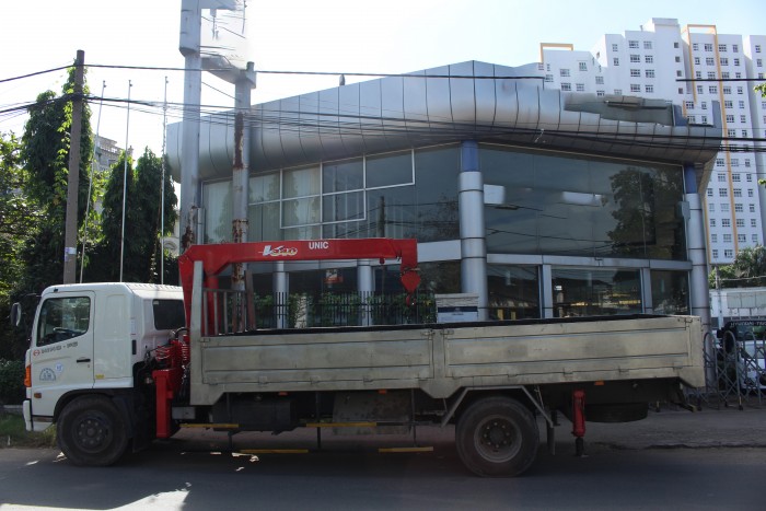 Xe tải gắn cẩu Hino FG 7.5 tấn gắn cẩu Unic URV340 3 tấn