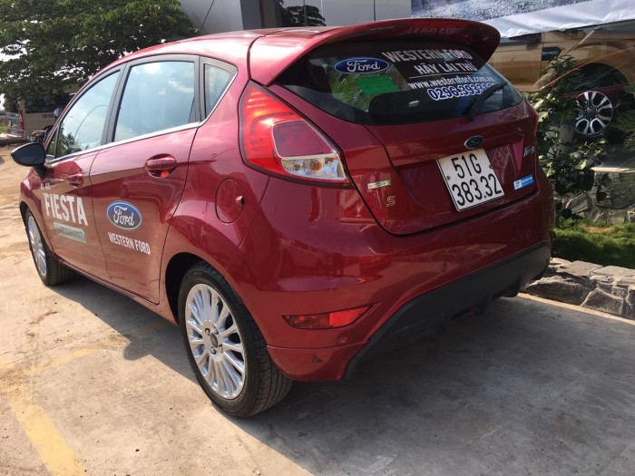 Cần thanh lí 1 xe Fiesta 1.0 Titanium sx 2017 ode 16000km giá rẻ