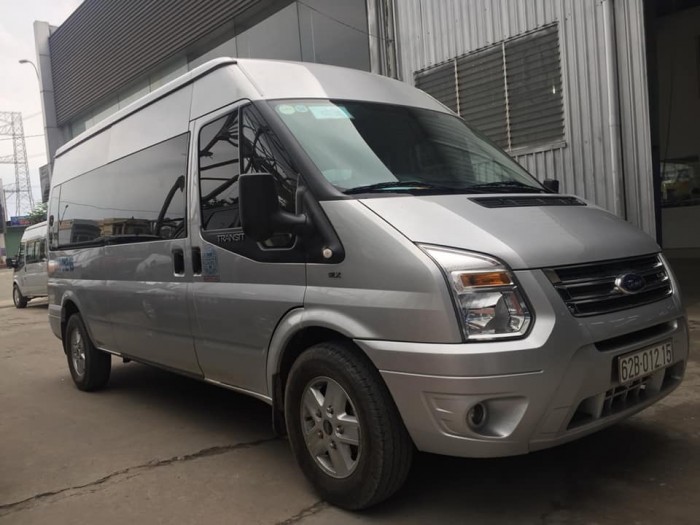 Cần bán 1 xe Transit Luxury sx 2017 xe rất đẹp giá rẽ