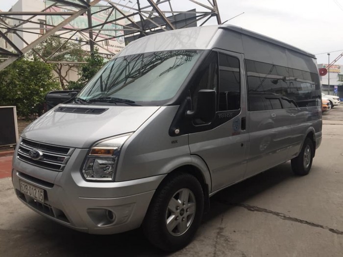 Cần bán 1 xe Transit Luxury sx 2017 xe rất đẹp giá rẽ