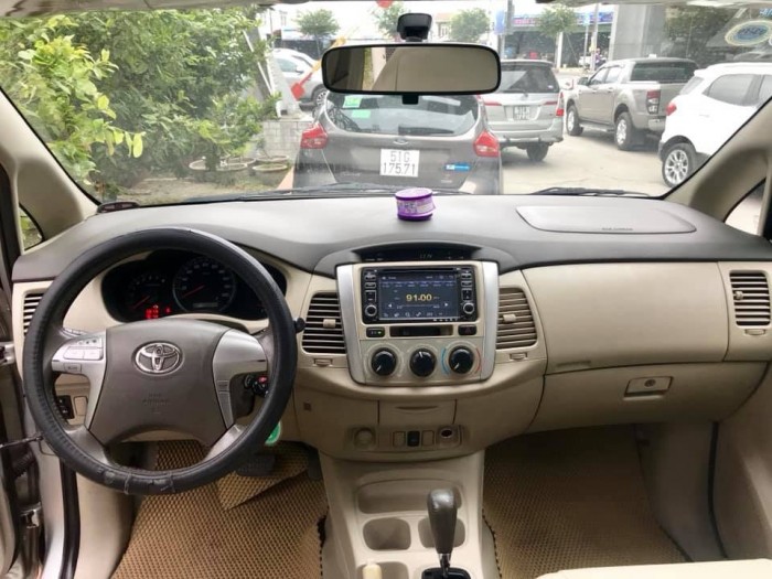 Cần bán 1 xe Innova 2.0G 2012 giá rẽ