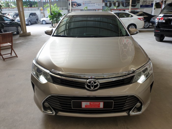 Bán xe Camry 2.5Q sản xuất 2015 màu nâu, chạy 45.000km siêu đẹp