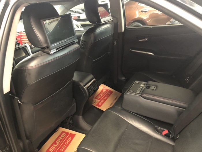 Bán xe cũ Camry 2.5Q đời 2016, giá còn giảm nhiều ưu đãi