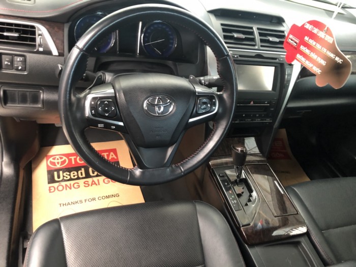 Bán xe cũ Camry 2.5Q đời 2016, giá còn giảm nhiều ưu đãi