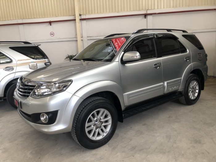 Bán Fortuner Máy xăng 2012 Tự động, giá tốt cực tốt