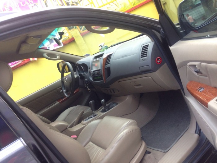Bán nhanh Con xe Fortuner 2011 tự động Xám chì xe cứng đẹp