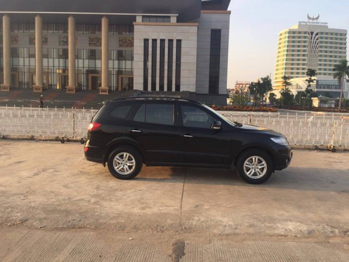 Bán xe Hyundai Santafe 2011 số tự động máy dầu, màu đen