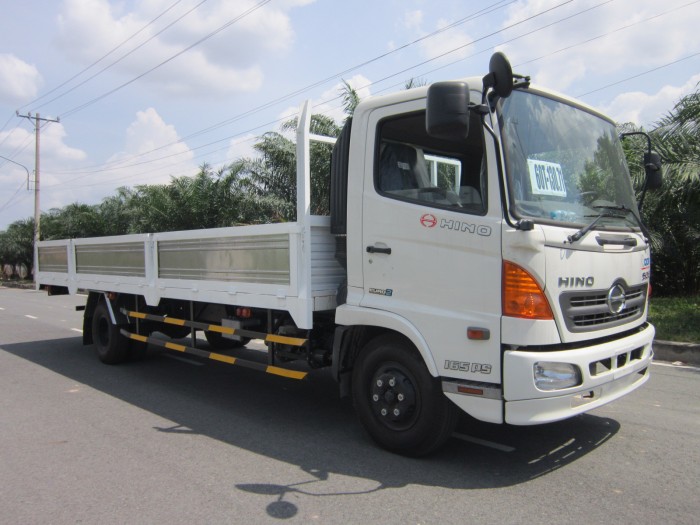 Xe tải Hino FC 5.4 tấn thùng lửng, trả trước 100 triệu giao xe ngay
