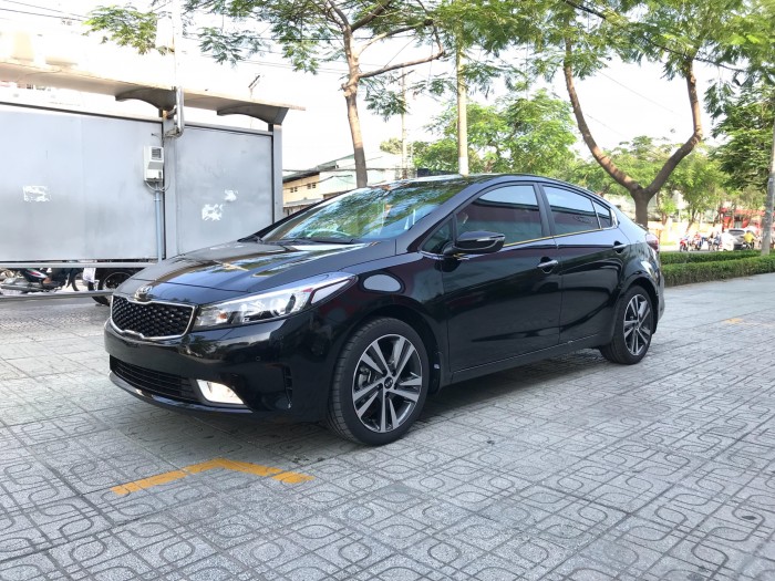 Bán Kia Cerato 2018 mới 100%, Xe giao ngay, đủ màu