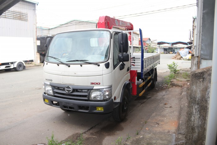 Xe Tải Cẩu Hino Dutro Wu352L 3.5 Tấn Gắn Cẩu Unic 3 Tấn 4 Khúc