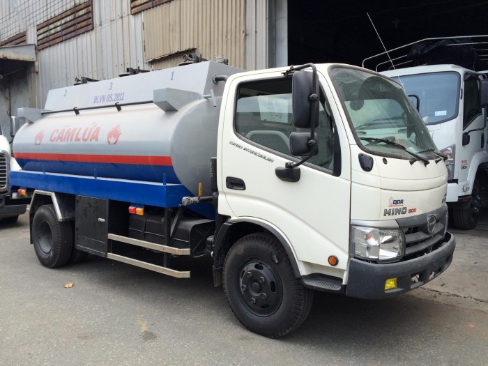 Xe bồn Hino Dutro WU342L 6 khối chở xăng dầu, trả trước 100 triệu là nhận xe ngay