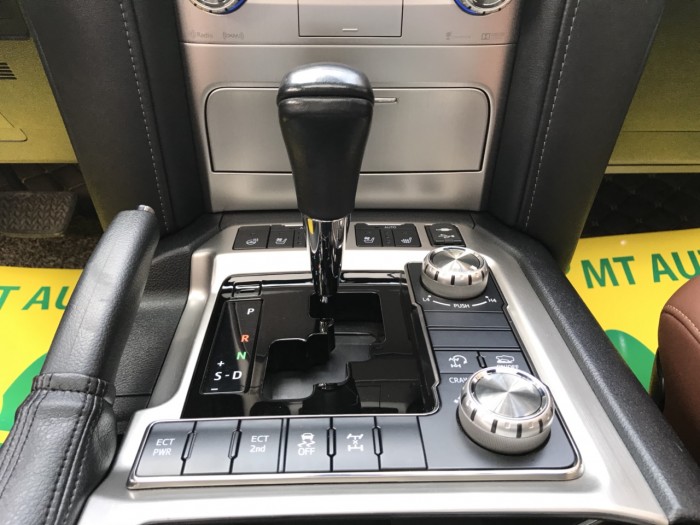 Bán Toyota Land Cruiser V8 5.7 AT đời 2016, màu đen, nhập khẩu Mỹ LH: 0982.842838