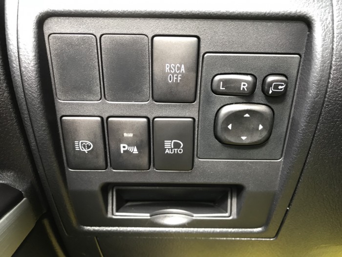 Bán Toyota Land Cruiser V8 5.7 AT đời 2016, màu đen, nhập khẩu Mỹ LH: 0982.842838