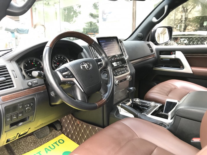 Bán Toyota Land Cruiser V8 5.7 AT đời 2016, màu đen, nhập khẩu Mỹ LH: 0982.842838