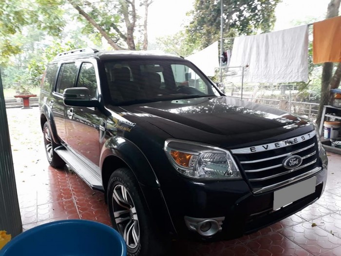 Bán nhanh xe Ford Everest máy dầu sx 2012 màu đen số tự động