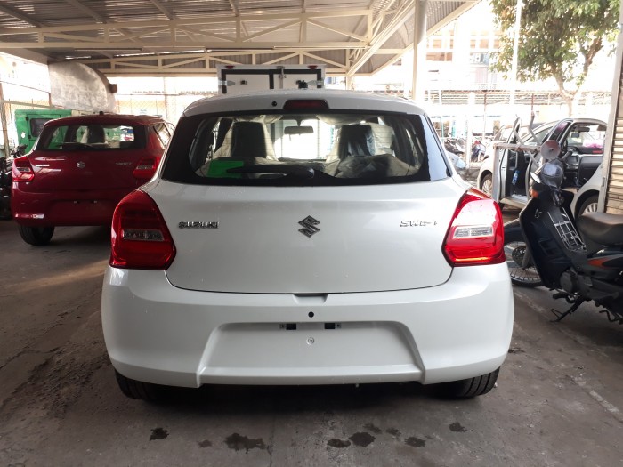 Suzuki New Swift phiên bản GLX 2018 màu trắng