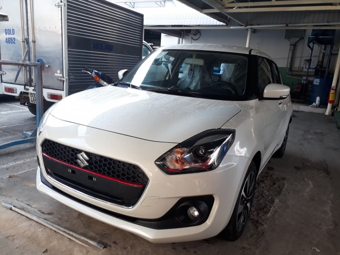 Suzuki New Swift phiên bản GLX 2018 màu trắng