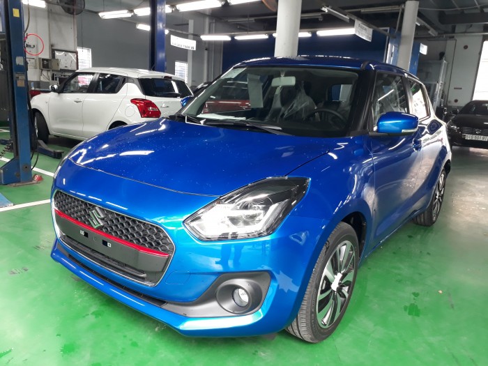 Suzuki New Swift 2018 phiên bản GLX màu xanh