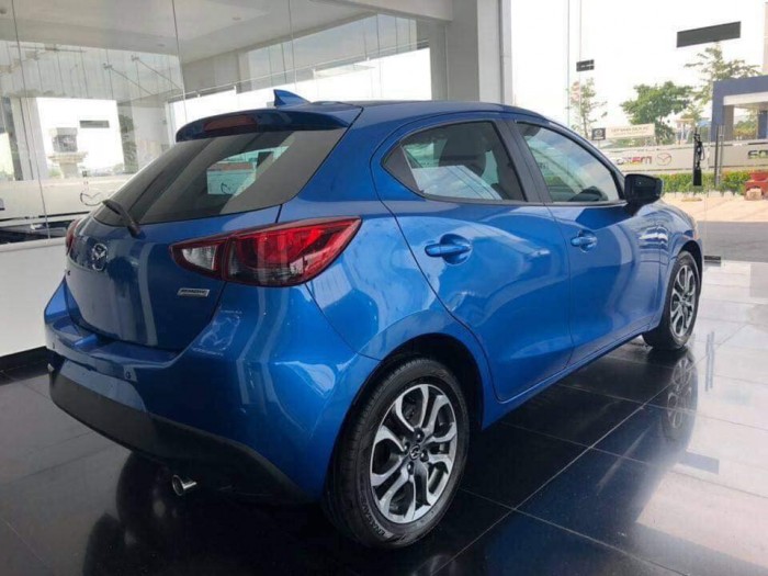 Mazda 2 nhập khẩu (xanh ngọc) - Đủ màu giao ngay - Gọi hotline nhận giá tốt nhất