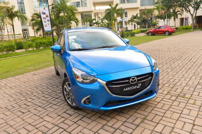 Mazda 2 nhập khẩu (xanh ngọc) - Đủ màu giao ngay - Gọi hotline nhận giá tốt nhất