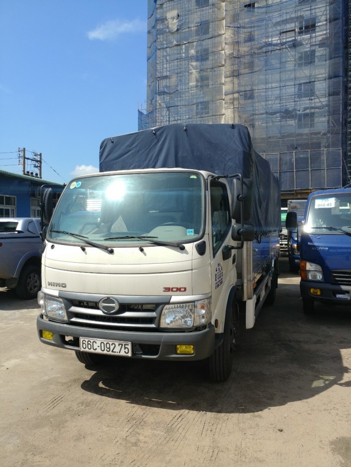 HINO 3.5 - 4.5 - 5.2 tấn thùng dài 4.5m và 5m nhập khẩu nguyên con GIÁ RẺ - TRẢ GÓP