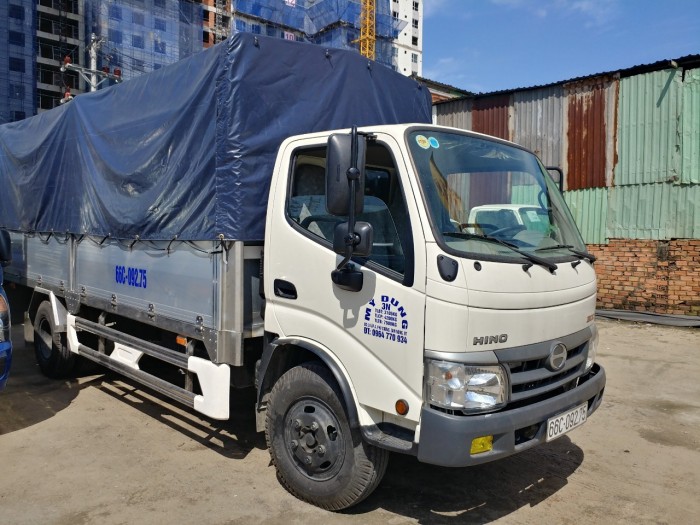 HINO 3.5 - 4.5 - 5.2 tấn thùng dài 4.5m và 5m nhập khẩu nguyên con GIÁ RẺ - TRẢ GÓP