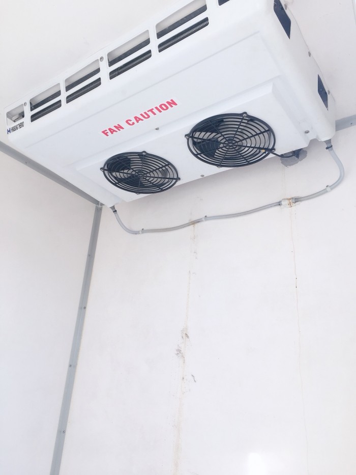 Nơi bán xe tải nhẹ đông lạnh 2,5 tấn tera240L