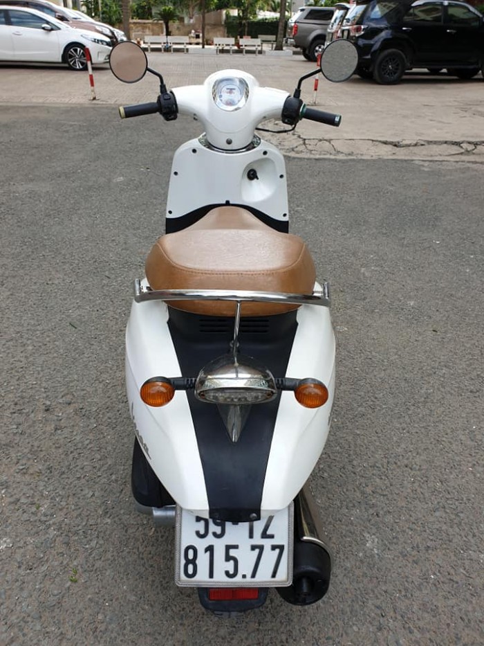 Sachs Amici 125 Trắng Tinh Khôi Kiểu Dáng Vespa Italia Thời Trang Sang Trọng Thương Hiệu Xe Của CHLB.Đức Tuyệt Đẹp