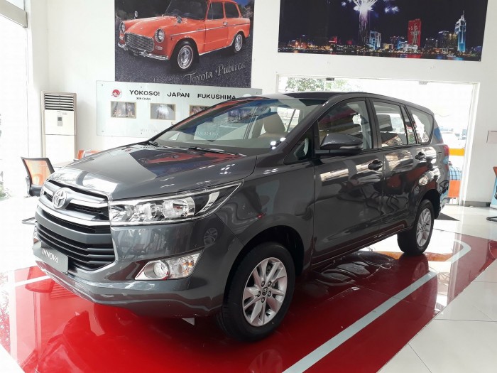 Toyota Innova 2.0E MT