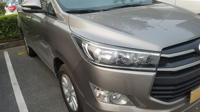 Toyota Innova 2.0E MT