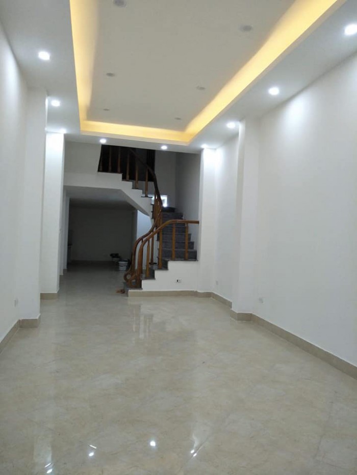 Nhà mặt phố Ngã Tư Sở, Thanh Xuân 66m2, kinh doanh siêu khủng