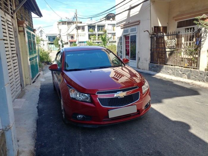 Bán nhanh Chevrolet Cruze LT 2015 màu đỏ cực độc và đẹp.
