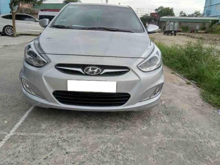 Mình đang cần tiền nên cần bán gấp Huyndai Accent 2014 số tự động