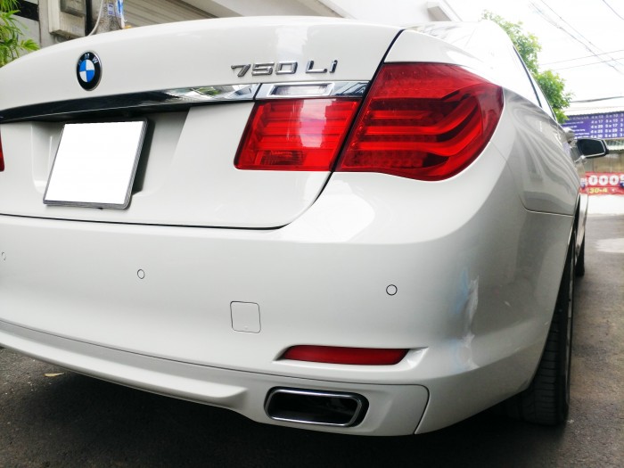 Bán xe BMW 750Li 2011 màu trắng biển TP