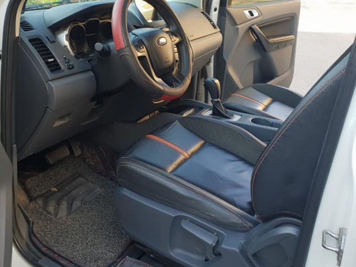 Bán Ford Ranger XLT 2014 tự động 2 cầu máy dầu màu trắng
