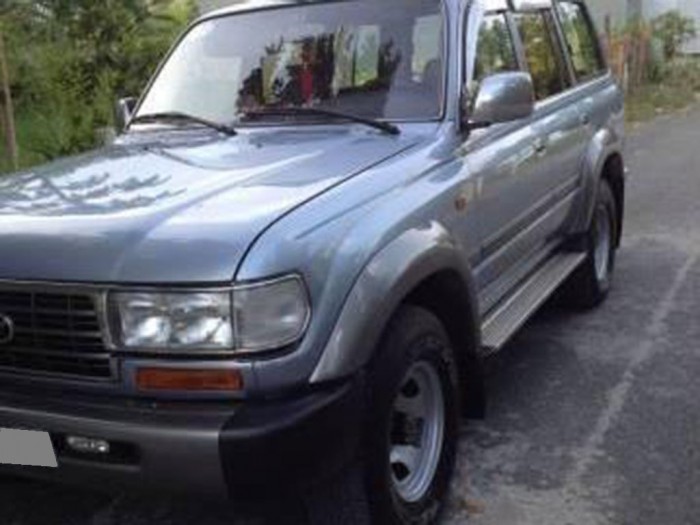 Bán Toyota land cruiser 4.5 xám 1997 hai cầu số sàn xe còn rất đẹp.