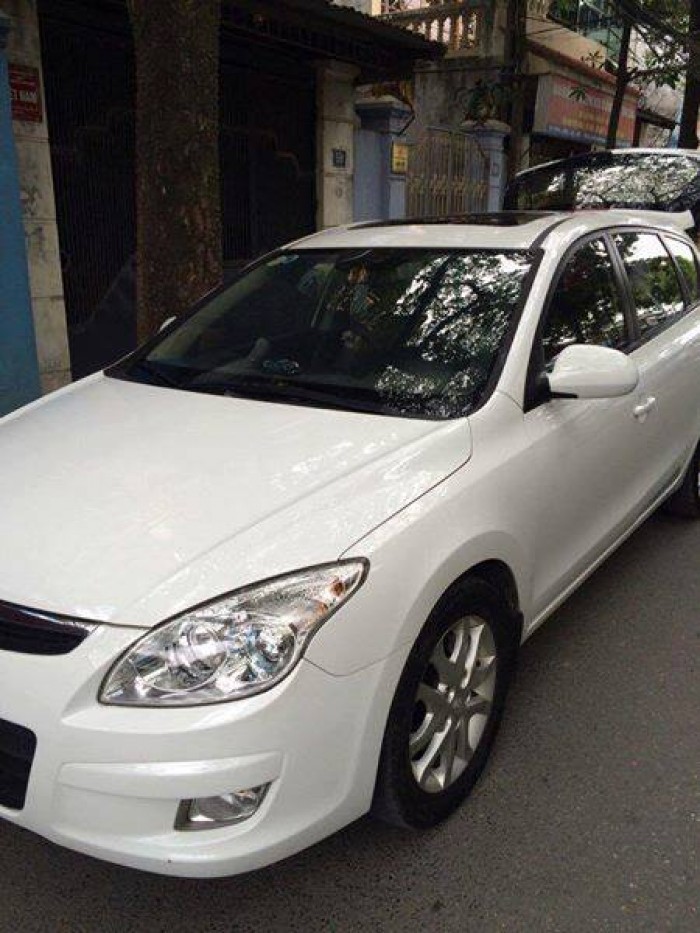 Bán xe Huyndai i30 cw 2009 tự động màu trắng nhập khẩu Hàn Quốc