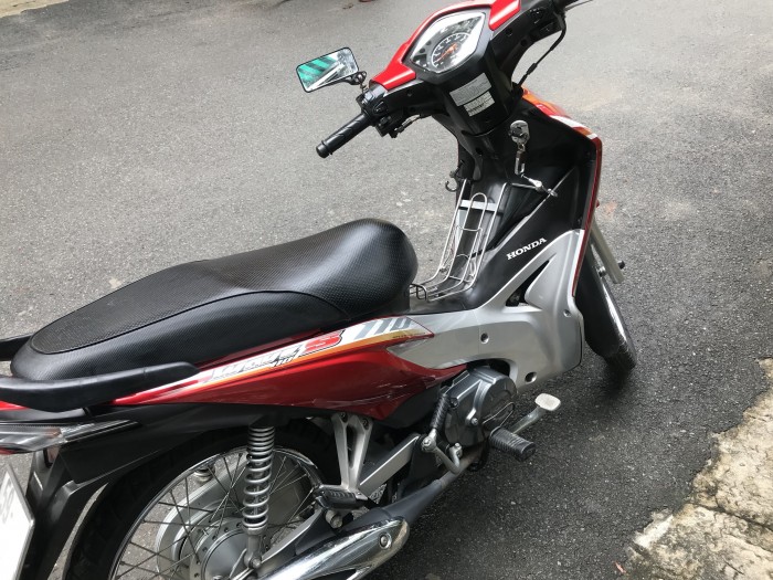 Đổi xe cho mẹ nên bán Honda Wave đỏ 2014 xe bstp chính chủ.