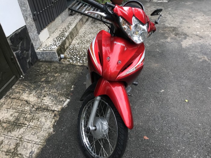 Đổi xe cho mẹ nên bán Honda Wave đỏ 2014 xe bstp chính chủ.