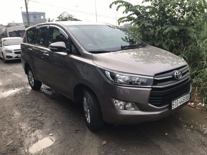 Bán Toyata Innova sx 2k17 màu nâu