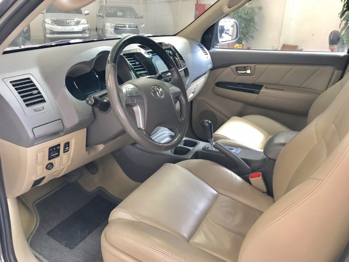 Bán Fortuner 2012 Tự động Máy xăng, giá còn giảm tốt