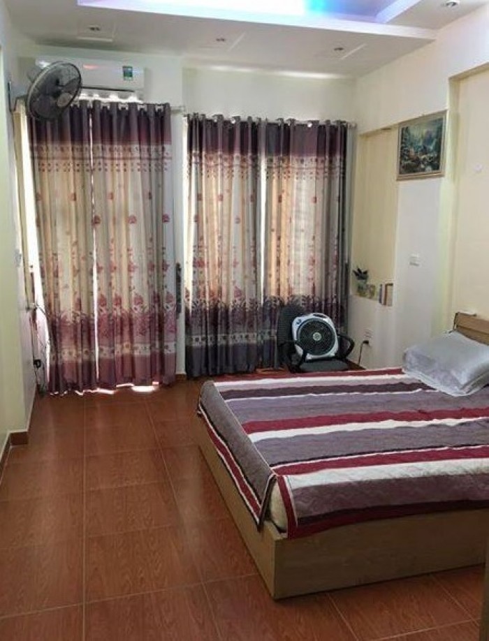 Bán nhà SĐCC Trương Định, 5 tầng, Nở hậu, hai mặt thoáng