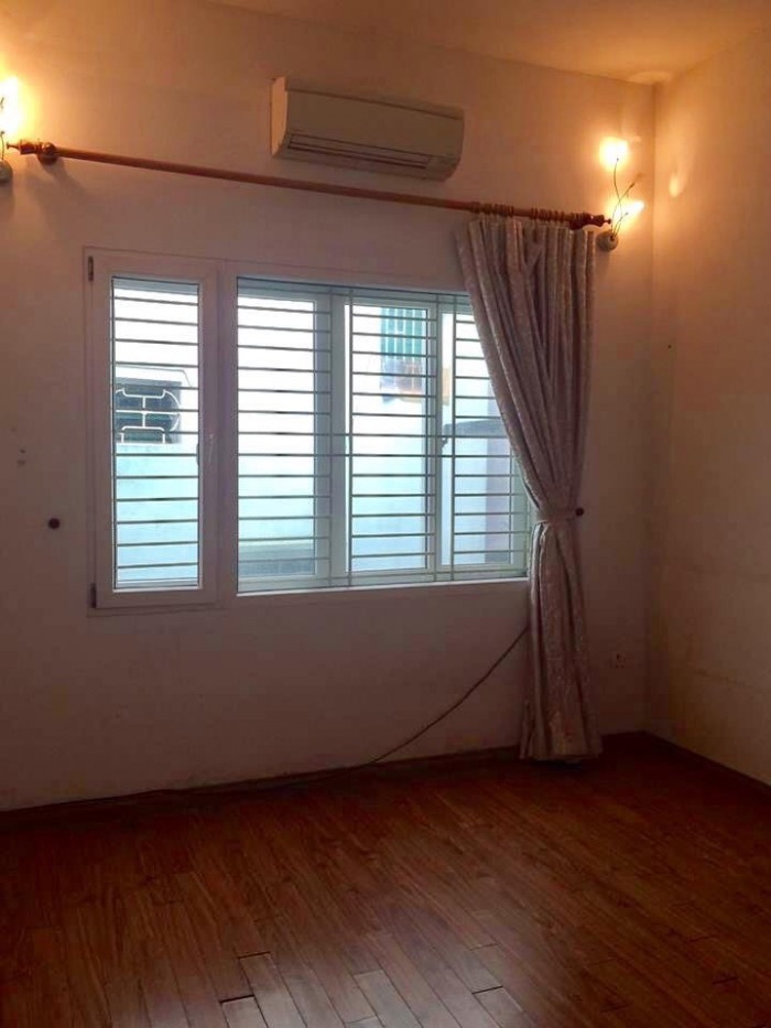 Bán nhà xây mới 5T gần KDT Văn quán-Ô tô đỗ cổng nhà.