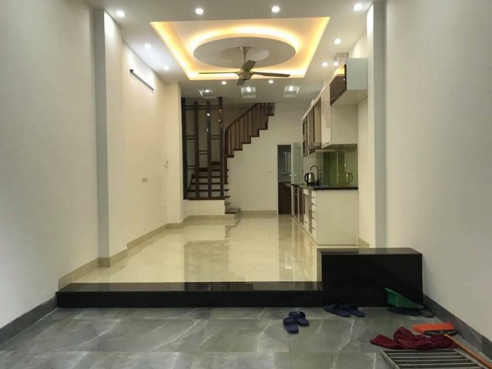 Bán nhà xây mới 5T gần KDT Văn quán-Ô tô đỗ cổng nhà.