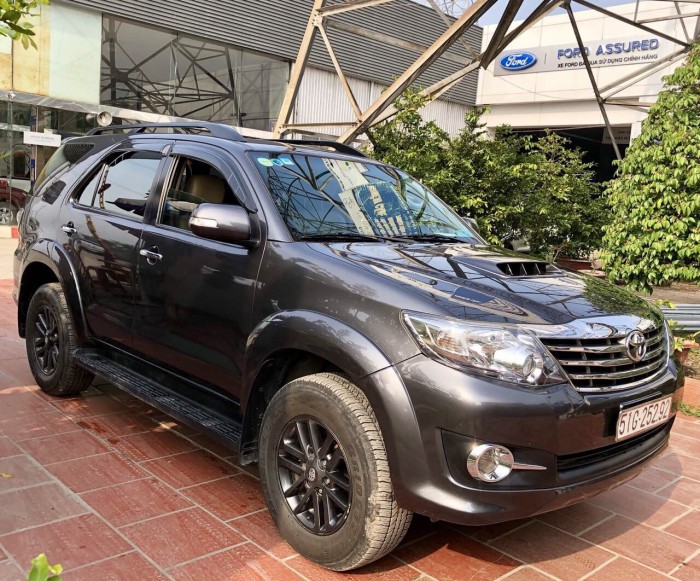 Bán Toyata Fortuner sx 2k15 ghi xám