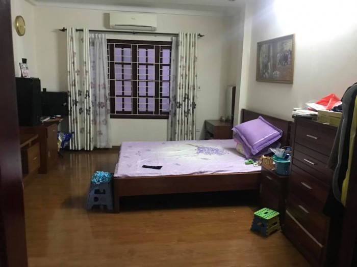 Bán nhà riêng Hoàng Quốc Việt, nhà lô góc, hai mặt ngõ, 34mx5 tầng.