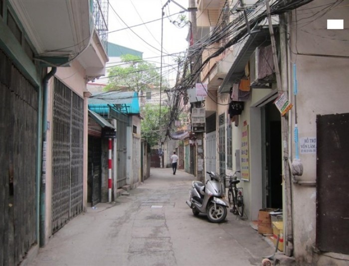 Bán nhà đẹp Phố Lê Trọng Tấn 50m2 ngõ nông gần phố