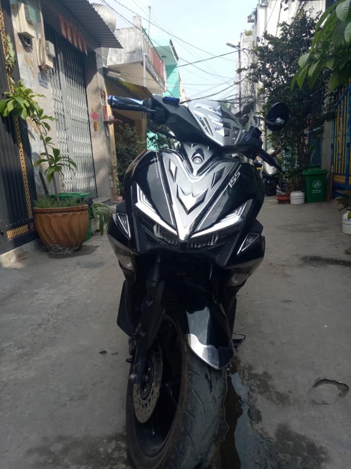 Cần tiền gấp nên bán con xe yêu thích Yamaha NVX 155c ABS bstp chính chủ mới 99%
