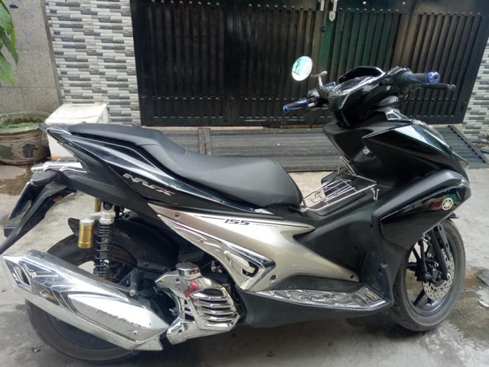 Cần tiền gấp nên bán con xe yêu thích Yamaha NVX 155c ABS bstp chính chủ mới 99%