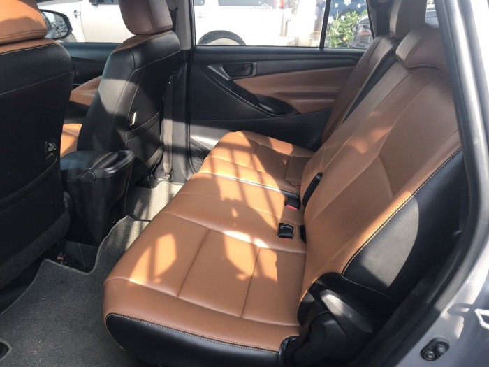 Bán Toyata Innova sx 2017 chạy lướt đúng 19.000km